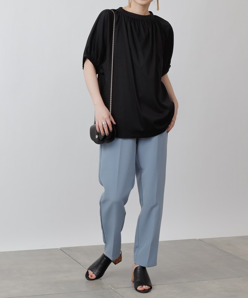 COLONY 2139（コロニートゥーワンスリーナイン）の「シルキースムースボリューム袖トップス（Tシャツ/カットソー・レディース・オフホワイト/ブラック/グリーン系その他・MEDIUM/SMALL）」の21枚目の写真