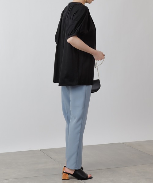 COLONY 2139（コロニートゥーワンスリーナイン）の「シルキースムースボリューム袖トップス（Tシャツ/カットソー・レディース・オフホワイト/ブラック/グリーン系その他・MEDIUM/SMALL）」の22枚目の写真