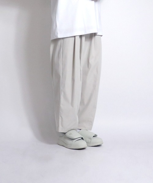 Confirm（コンファーム）の「25SS Confirm / コンファーム 2タックルーズワイドパンツ（その他パンツ・メンズ・ブラック/ホワイト系その他/ホワイト・M/L）」の3枚目の写真