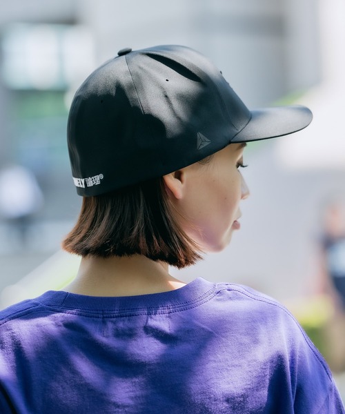 LONELY/論理（ロンリー）の「LONELY(論理)/ロンリー LIMP CAP キャップ（キャップ・メンズ・ブラック/レッド・FREE）」の3枚目の写真