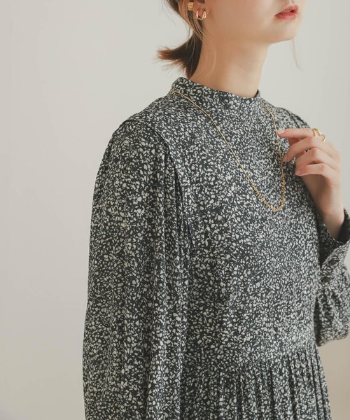 SENSE OF PLACE by URBAN RESEARCH(センスオブプレイスバイアーバンリサーチ)の「ストーンプリントウエストマークワンピース(ワンピース・レディース・ブラック系その他/ベージュ系その他・ONE)」の1枚目の写真