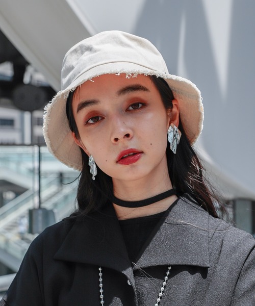 HARE（ハレ）の「ブリムクラッシュバケットハット(HARE)（ハット・レディース・アイボリー/ブラック・FREE）」の11枚目の写真
