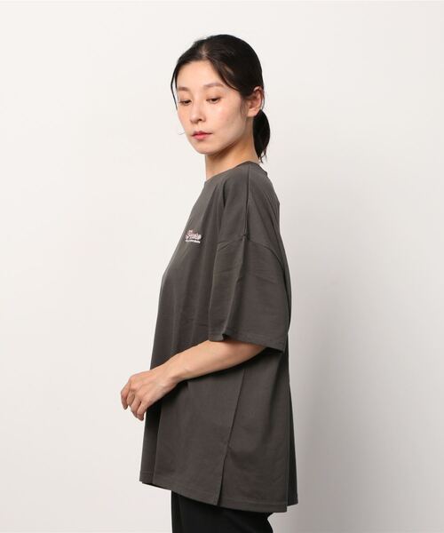 AS KNOW AS plus（アズノゥアズプラス）の「☆ポップな楕円ビッグＴシャツ（Tシャツ/カットソー・レディース・オフホワイト/ライトピンク/スミクロ/ライトブルー・FREE）」の7枚目の写真