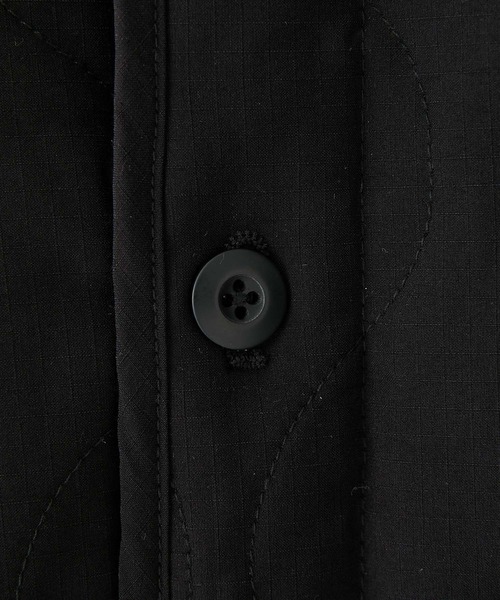 COLONY 2139（コロニートゥーワンスリーナイン）の「ストレッチキルティングジャケット (シンサレート)※ユニセックス対応（ノーカラージャケット・メンズ・ブラック/カーキ・MEDIUM/LARGE）」の5枚目の写真