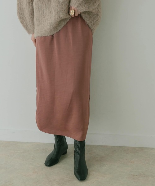 KBF+(ケービーエフプラス)の「KBF+ サテンストレートスカート∴(スカート・レディース・ライトグレー/ライトブルー/ブラウン・ONE)」の13枚目の写真