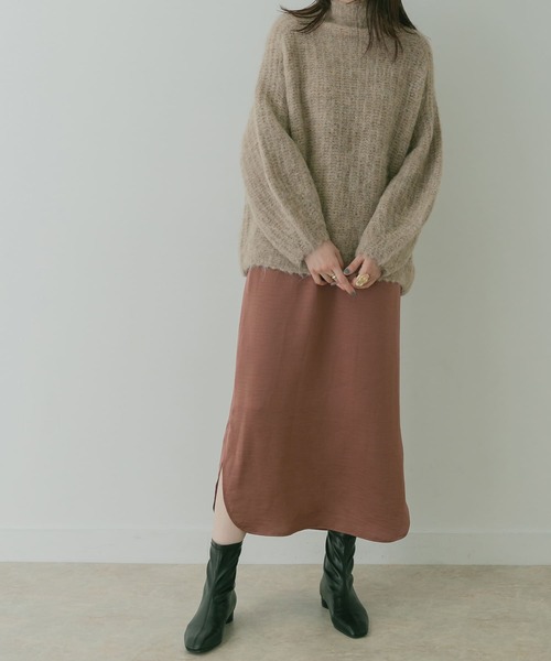 KBF+(ケービーエフプラス)の「KBF+ サテンストレートスカート∴(スカート・レディース・ライトグレー/ライトブルー/ブラウン・ONE)」の7枚目の写真