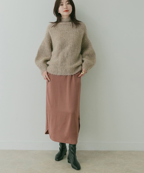 KBF+(ケービーエフプラス)の「KBF+ サテンストレートスカート∴(スカート・レディース・ライトグレー/ライトブルー/ブラウン・ONE)」の10枚目の写真