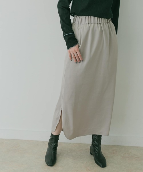 KBF+(ケービーエフプラス)の「KBF+ サテンストレートスカート∴(スカート・レディース・ライトグレー/ライトブルー/ブラウン・ONE)」の21枚目の写真