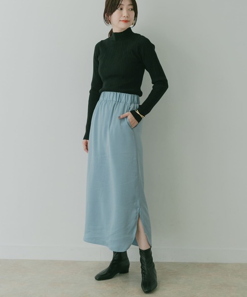 KBF+(ケービーエフプラス)の「KBF+ サテンストレートスカート∴(スカート・レディース・ライトグレー/ライトブルー/ブラウン・ONE)」の8枚目の写真