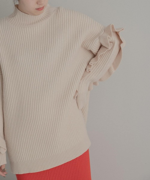 LAATO(ラート)の「FRILL LOVE KNIT(ニット/セーター・レディース・オフホワイト/ブラック・FREE)」の9枚目の写真