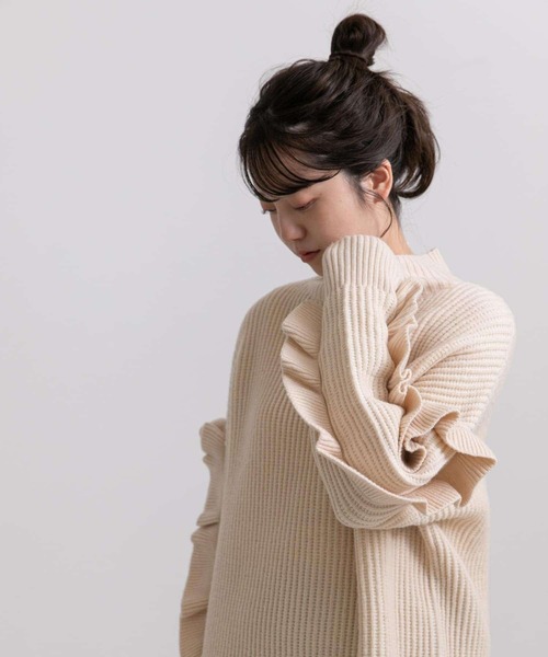 LAATO(ラート)の「FRILL LOVE KNIT(ニット/セーター・レディース・オフホワイト/ブラック・FREE)」の16枚目の写真