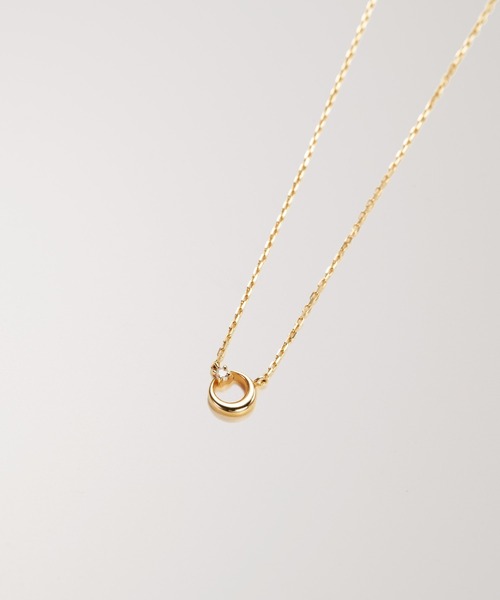 PAS TIERRA（パティエラ）の「-Briller- K10ムーンプチダイヤモンドネックレス（ネックレス・レディース・イエローゴールド・FREE）」の2枚目の写真