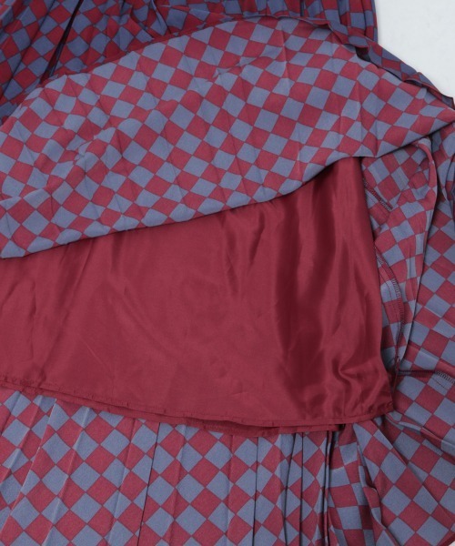 yuw（ユウ）の「PRINT PLEATED SKIRT　238240（スカート・レディース・ベージュ/ネイビー/ブラウン/ボルドー・FREE）」の22枚目の写真
