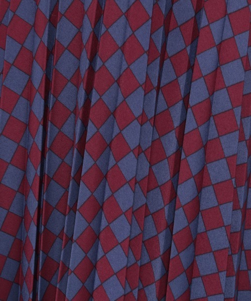 yuw（ユウ）の「PRINT PLEATED SKIRT　238240（スカート・レディース・ベージュ/ネイビー/ブラウン/ボルドー・FREE）」の13枚目の写真