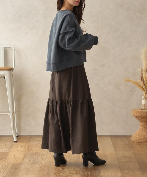 fupel（フぺル）の「ボリュームショートスウェット（スウェット・レディース・オートミール/グレイッシュベージュ/グレイッシュブルー・SMALL/MEDIUM）」の13枚目の写真