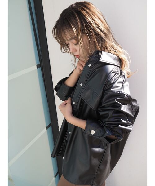 EVRIS（エヴリス）の「レザーライクシャツジャケット（テーラードジャケット・レディース・グリーン/ブラック/アイボリー・FREE）」の11枚目の写真