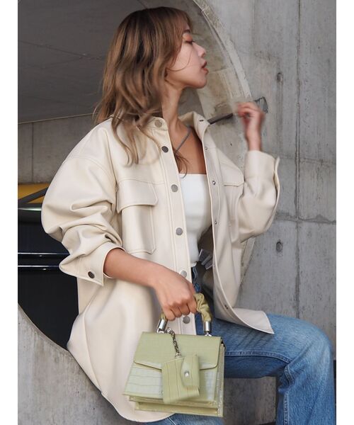 EVRIS（エヴリス）の「レザーライクシャツジャケット（テーラードジャケット・レディース・グリーン/ブラック/アイボリー・FREE）」の14枚目の写真