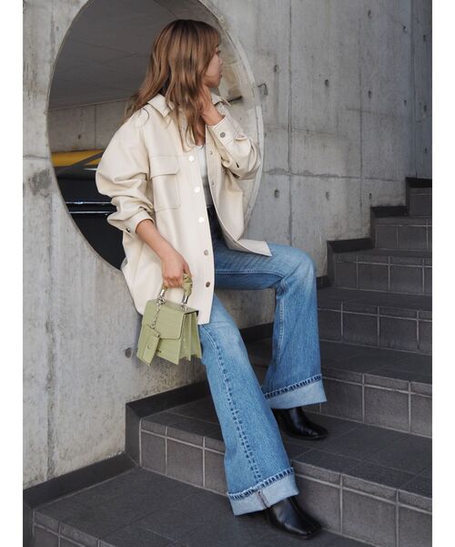 EVRIS（エヴリス）の「レザーライクシャツジャケット（テーラードジャケット・レディース・グリーン/ブラック/アイボリー・FREE）」の19枚目の写真