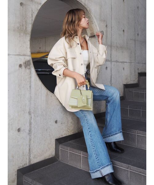 EVRIS（エヴリス）の「レザーライクシャツジャケット（テーラードジャケット・レディース・グリーン/ブラック/アイボリー・FREE）」の20枚目の写真