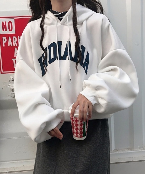 sevens（セブンズ）の「【sevens】ショート丈カレッジロゴパーカー（パーカー・レディース・ホワイト/ブラック/グレー・X-LARGE）」の2枚目の写真