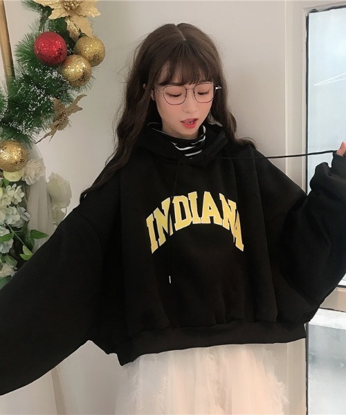sevens（セブンズ）の「【sevens】ショート丈カレッジロゴパーカー（パーカー・レディース・ホワイト/ブラック/グレー・X-LARGE）」の4枚目の写真