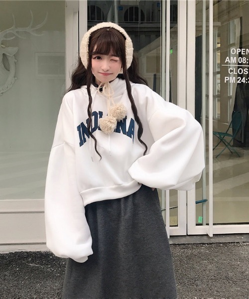 sevens（セブンズ）の「【sevens】ショート丈カレッジロゴパーカー（パーカー・レディース・ホワイト/ブラック/グレー・X-LARGE）」の22枚目の写真