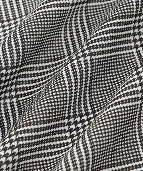 MACKINTOSH LONDON(マッキントッシュ ロンドン)の「グレンチェック柄プリントハンカチ(ハンカチ/ハンドタオル・メンズ・ダークブラウン/ブラック・FREE)」の4枚目の写真