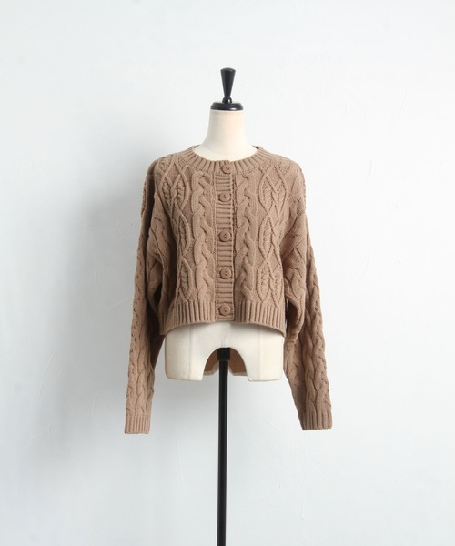 tocco closet(トッコ クローゼット)の「【ZOZO限定】ケーブル編みショート丈カーディガン(カーディガン/ボレロ・レディース・ブラック/ベージュ/ピンク・M)」の7枚目の写真