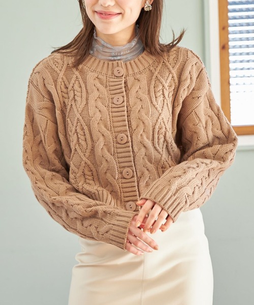tocco closet(トッコ クローゼット)の「【ZOZO限定】ケーブル編みショート丈カーディガン(カーディガン/ボレロ・レディース・ブラック/ベージュ/ピンク・M)」の5枚目の写真