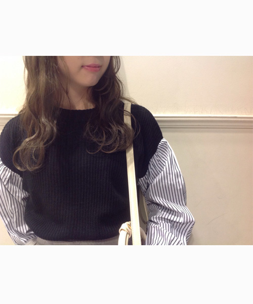 Chico（チコ）の「袖切替ざっくりニット（ニット/セーター・レディース・ホワイト/グレー/ダークグリーン/ブラック・FREE）」の2枚目の写真