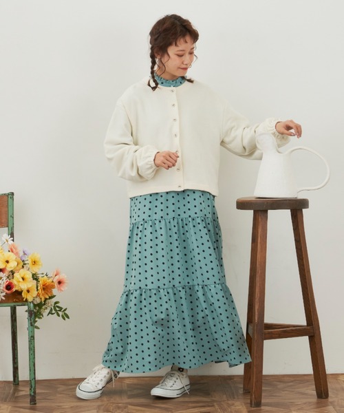 MERLOT（メルロー）の「クルーネックボリュームスリーブカーディガン（カーディガン/ボレロ・レディース・チャコールグレー/イエロー/ナチュラル・FREE）」の12枚目の写真