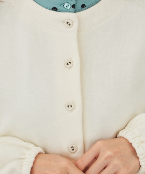 MERLOT（メルロー）の「クルーネックボリュームスリーブカーディガン（カーディガン/ボレロ・レディース・チャコールグレー/イエロー/ナチュラル・FREE）」の6枚目の写真