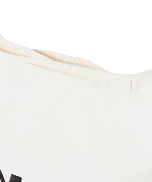 MHL.（エムエイチエル）の「HEAVY COTTON CANVAS（トートバッグ・レディース・ホワイト・FREE）」の3枚目の写真