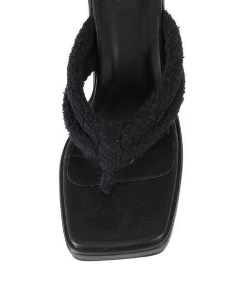 GYDA(ジェイダ)の「PILE THONGサンダル(サンダル・レディース・ブラック/オフホワイト・SMALL/MEDIUM/LARGE)」の11枚目の写真