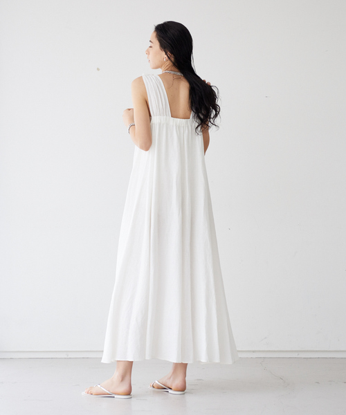 Rouge vif（ルージュヴィフ）の「リネン製品染ノースリワンピース（ワンピース・レディース・ホワイト/ブラック/グリーン・フリー）」の4枚目の写真