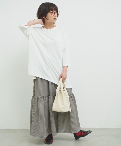 Libra Cue（リブラ キュー）の「”ミニ巾着トート”　　　　　　　　　　　　　　　　　　　　500mlペットボトルも入る高さ、見た目以上の大容量。取り外しのできる長めのショルダー付（ショルダーバッグ・レディース・アイボリー/ブラック・FREE）」の13枚目の写真