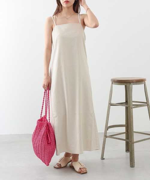 COLONY 2139（コロニートゥーワンスリーナイン）の「ZOZO限定 / リネンライクキャミワンピース（ワンピース・レディース・ブラック/アイボリー・FREE）」の4枚目の写真