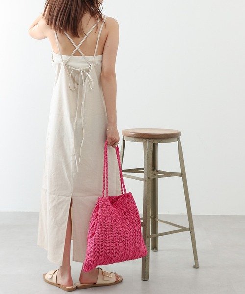 COLONY 2139（コロニートゥーワンスリーナイン）の「ZOZO限定 / リネンライクキャミワンピース（ワンピース・レディース・ブラック/アイボリー・FREE）」の6枚目の写真