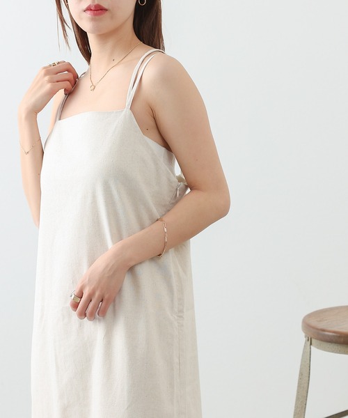 COLONY 2139（コロニートゥーワンスリーナイン）の「ZOZO限定 / リネンライクキャミワンピース（ワンピース・レディース・ブラック/アイボリー・FREE）」の9枚目の写真