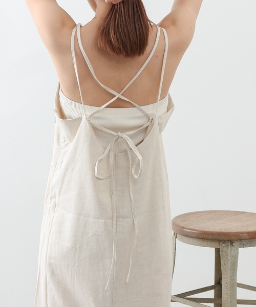 COLONY 2139（コロニートゥーワンスリーナイン）の「ZOZO限定 / リネンライクキャミワンピース（ワンピース・レディース・ブラック/アイボリー・FREE）」の12枚目の写真