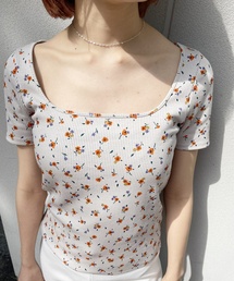 コバナプリントリブスクエアネックTシャツ