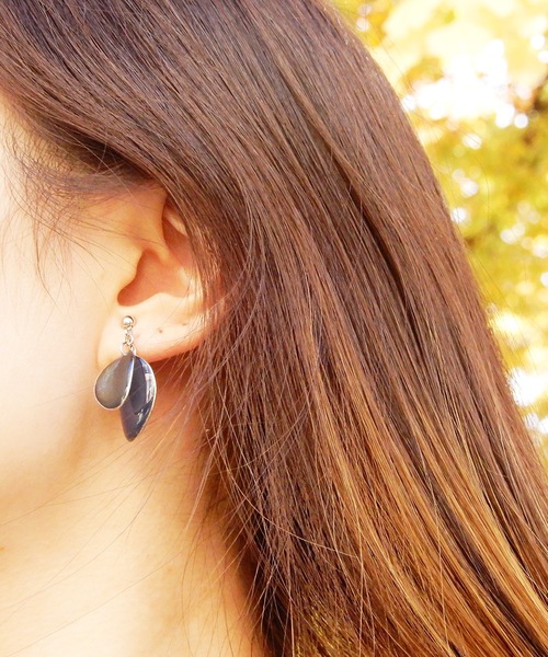 The Rule（ザルール）の「The Rule ザルール：片耳用　Amaranth earring size:Ｓ　花びら イヤリング S（イヤリング・レディース・ベージュ/パープル/グレー/レッド/ブルー/グリーン/クリア/グレイッシュベージュ・FREE）」の18枚目の写真