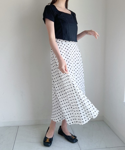 Loueme(ルエム)の「小花柄チロルカットソー(Tシャツ/カットソー・レディース・ホワイト/ブラック/ブルー系その他・FREE)」の11枚目の写真
