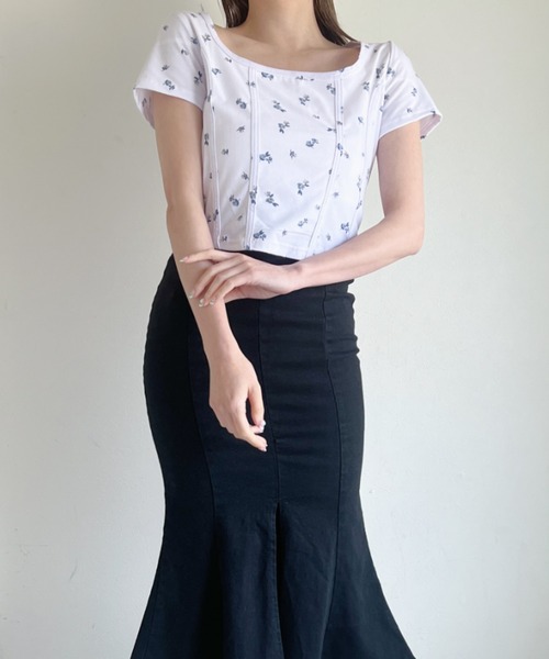 Loueme(ルエム)の「小花柄チロルカットソー(Tシャツ/カットソー・レディース・ホワイト/ブラック/ブルー系その他・FREE)」の15枚目の写真