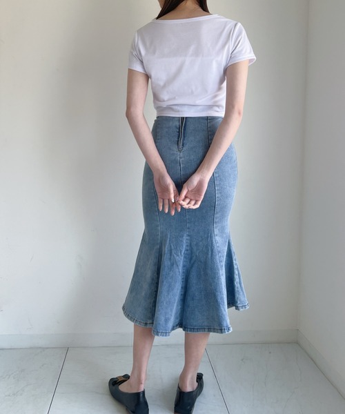 Loueme(ルエム)の「小花柄チロルカットソー(Tシャツ/カットソー・レディース・ホワイト/ブラック/ブルー系その他・FREE)」の4枚目の写真