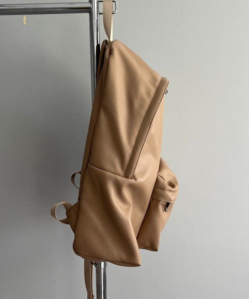 CAPRICIEUX LE'MAGE（カプリシューレマージュ）の「ソフトPUデイバッグ（バックパック/リュック・レディース・ブラック/ベージュ・FREE）」の4枚目の写真