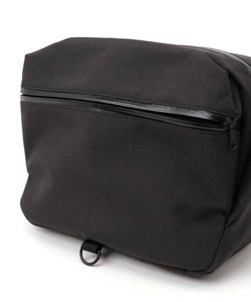 ADAM PATEK（アダムパテック）の「【ADAMPATECK/アダムパテック】the bond/HEATHERED NYLON BODYBAG（メッセンジャーバッグ・レディース・ブラック/グレー/ダークグレー・FREE）」の4枚目の写真