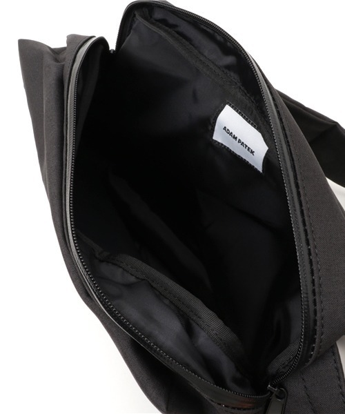 ADAM PATEK（アダムパテック）の「【ADAMPATECK/アダムパテック】the bond/HEATHERED NYLON BODYBAG（メッセンジャーバッグ・レディース・ブラック/グレー/ダークグレー・FREE）」の13枚目の写真