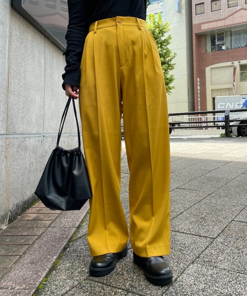 CIAOPANIC（チャオパニック）の「美脚カラースラックスパンツ（スラックス・レディース・ブラック/イエロー/グリーン/アイボリー・SMALL/MEDIUM）」の4枚目の写真