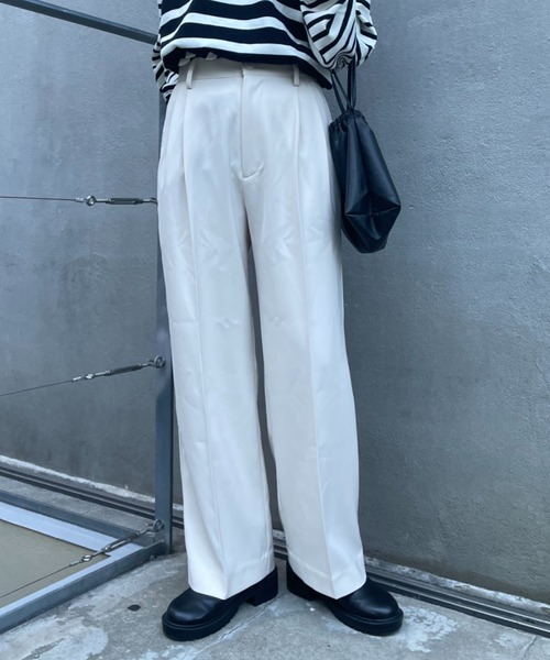 CIAOPANIC（チャオパニック）の「美脚カラースラックスパンツ（スラックス・レディース・ブラック/イエロー/グリーン/アイボリー・SMALL/MEDIUM）」の7枚目の写真